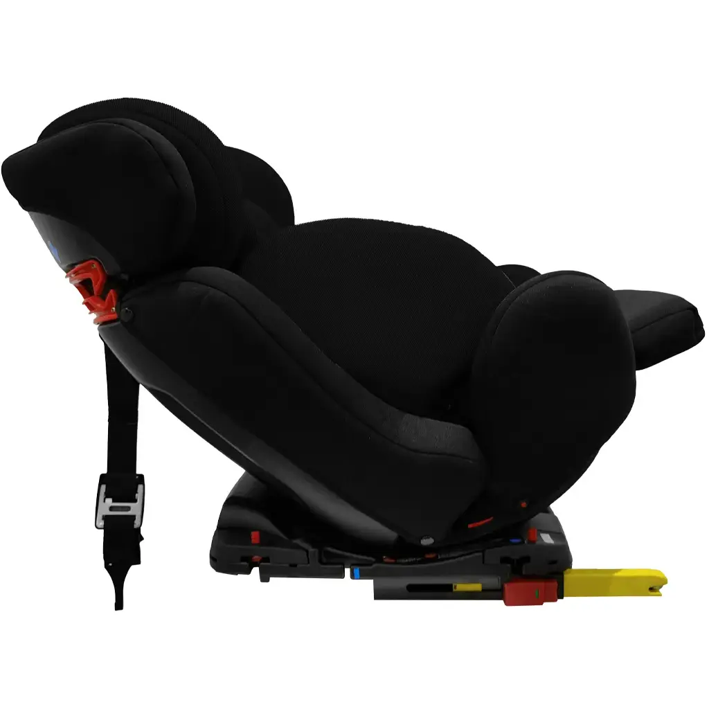 Дитяче автокрісло Carrello Quantum ISOFIX CRL-11803/3 Space Black